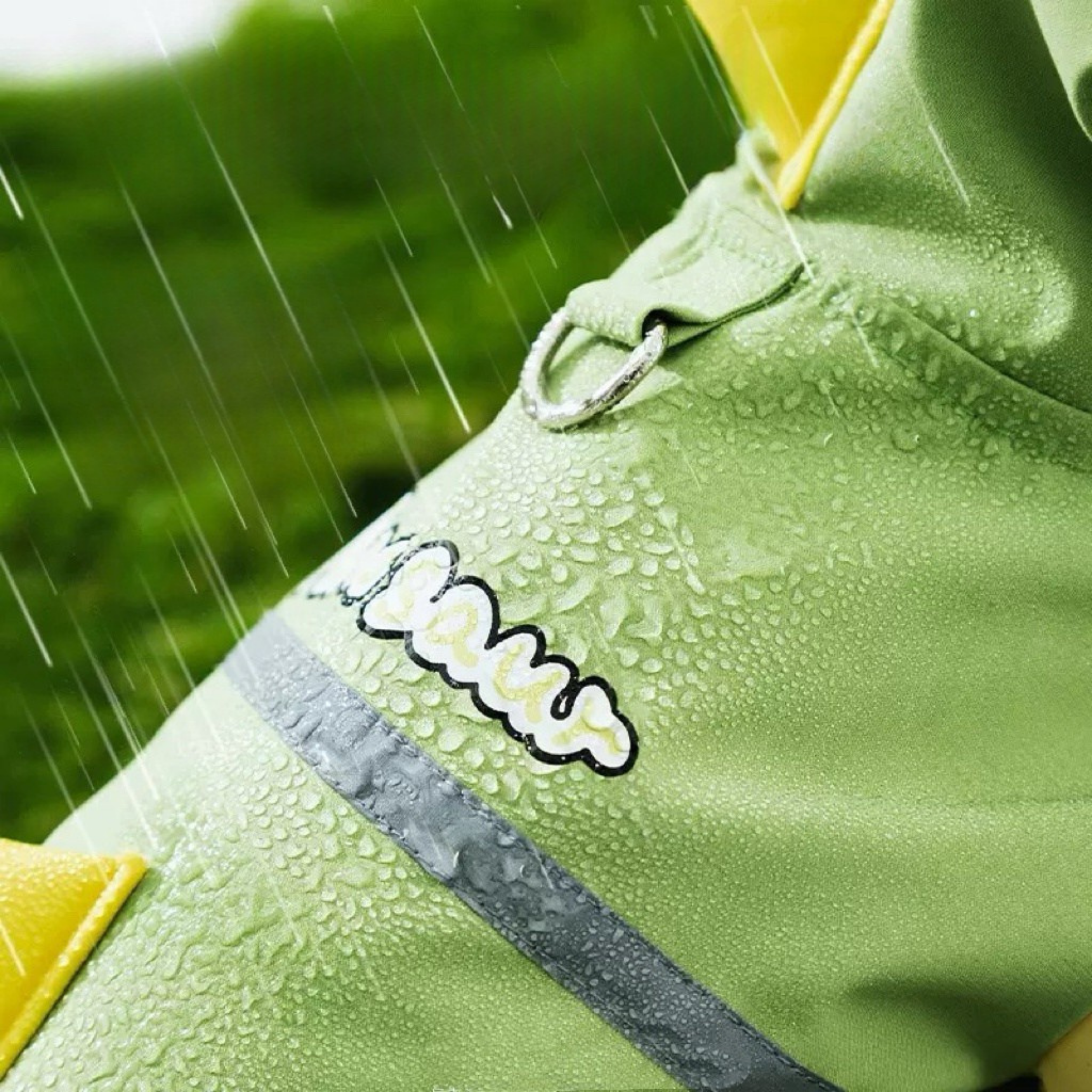 Impermeable con Diseño de Dinosaurio