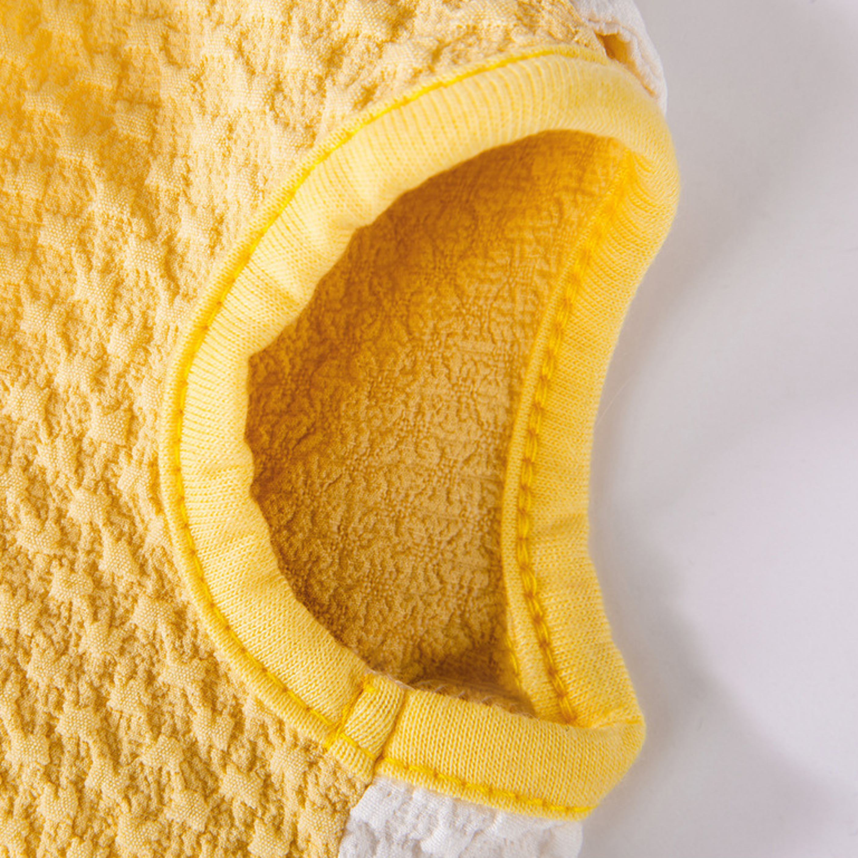 Prenda con Detalle de Patito para Perros